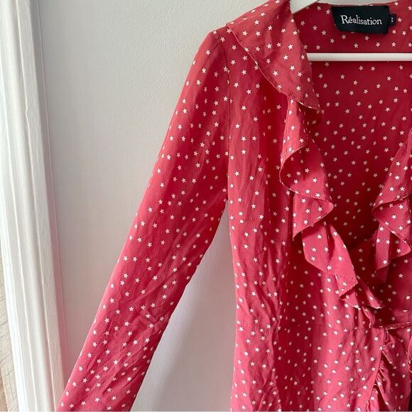 Réalisation Alexandra Red Star Print Silk Wrap Dress - Picture 2 of 11